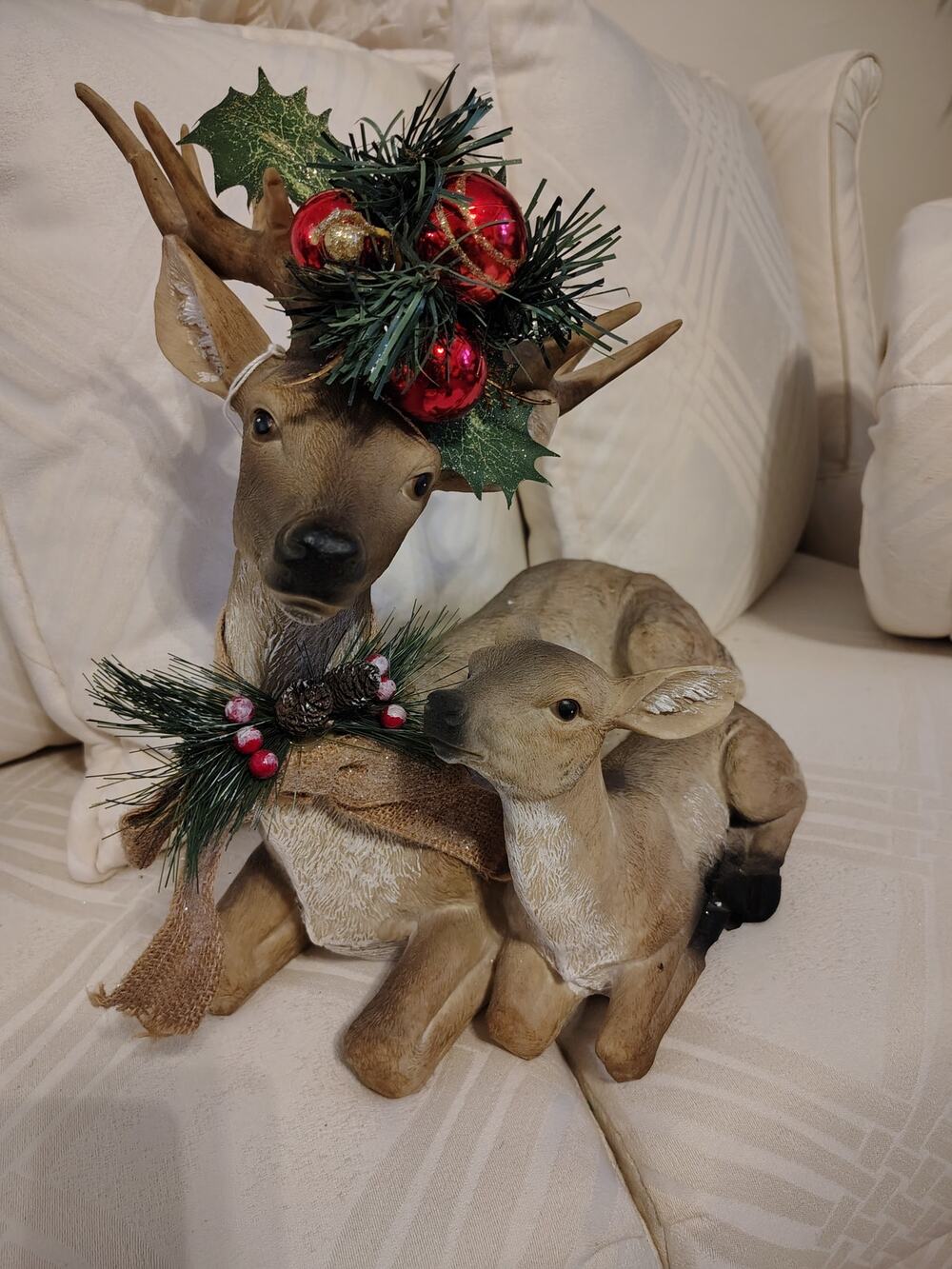 Resting Reindeer Pair Christmas Figurine Natural Finish Greenery Red Berries